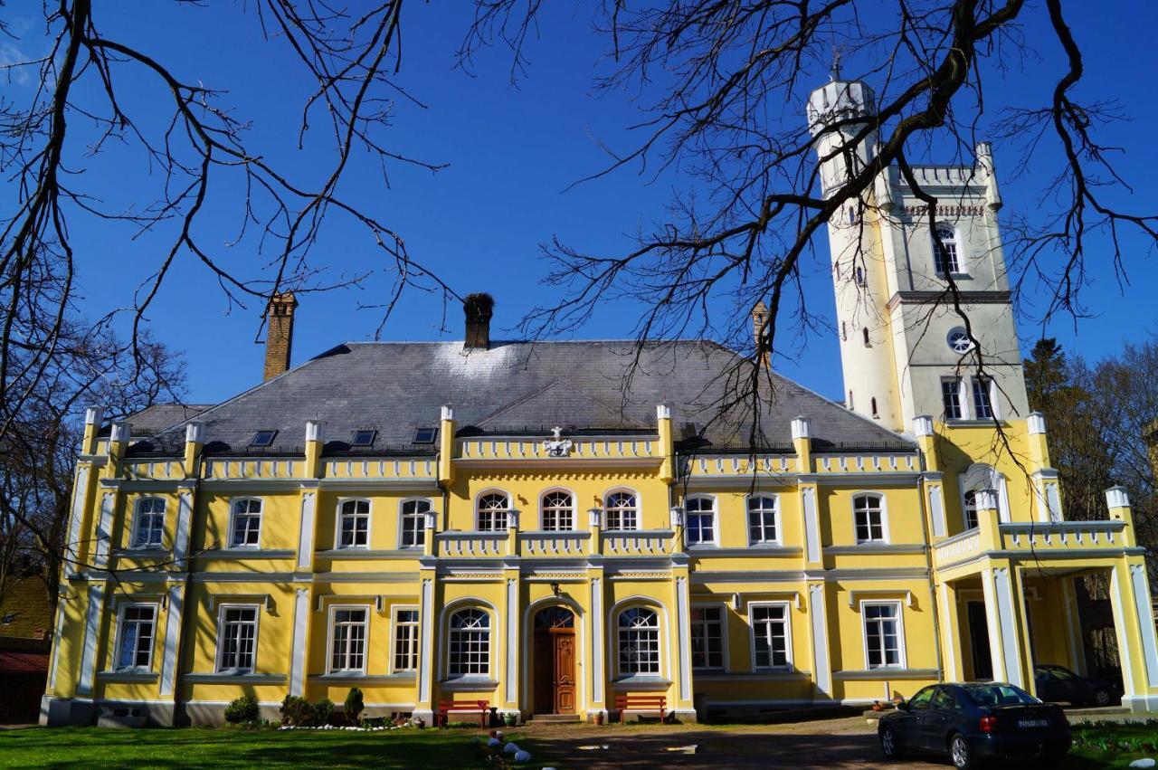 Palac Pensjonat Ptaszynka Gryfice Luaran gambar